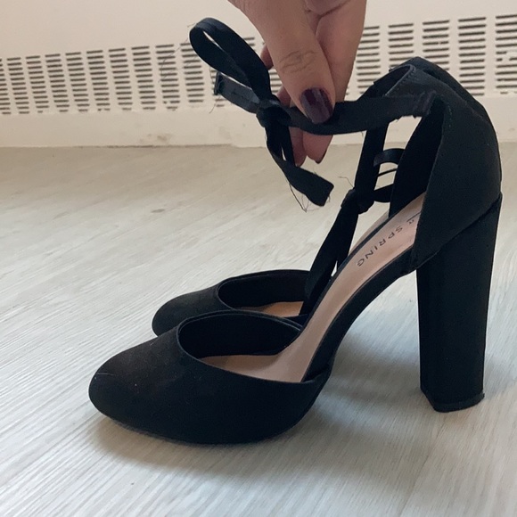 Black bow heels - worn once - Picture 2 of 4
